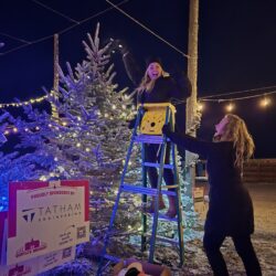 Tatham Tree Decorating in Support of OSMH Foundation